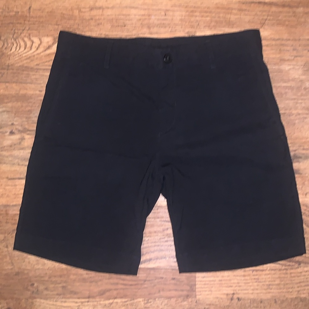 NWOT - Outlier Seven-Five Short (Black, size 31)